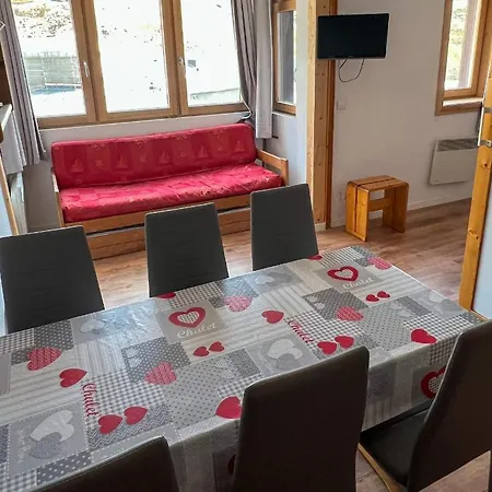 2 Bedrooms / Center Apartment *
