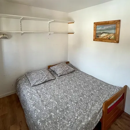 2 Bedrooms / Center 瓦托伦斯
